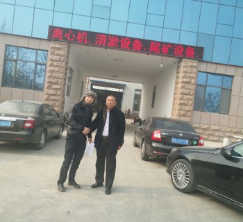 哈薩克斯坦輕量級(jí)拳王葉圣團(tuán)隊(duì)來(lái)廠(chǎng)訂購(gòu)設(shè)備