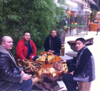 俄羅斯客戶(hù)來(lái)廠(chǎng)訂購(gòu)?fù)谏炒?/></a></div>
                    <div   id=